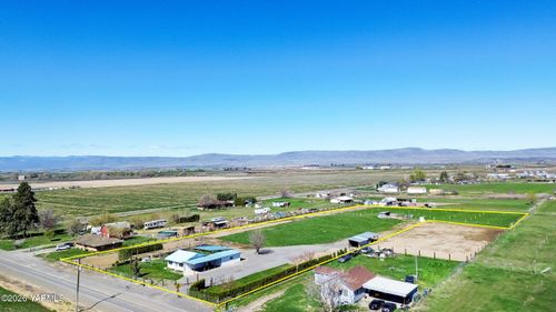 6931 Progressive Rd, Wapato, WA, 98951-9254 | Card Image