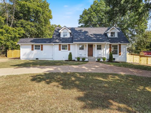 114 Luna Ln, Hendersonville, TN, 37075-4409 | Card Image