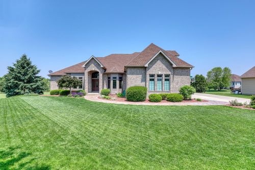 9486 Bain Station Rd, Pleasant Prairie, WI, 53158-2110 | Card Image