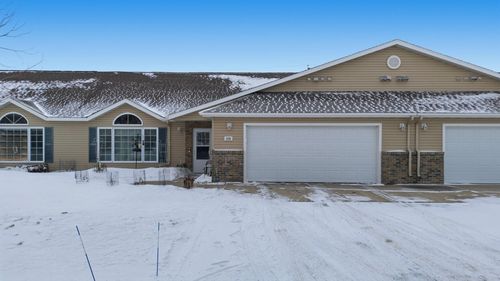 328 30th St N, Moorhead, MN, 56560-2574 | Card Image