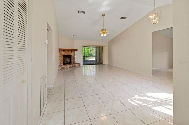 4805 Cypress Lake Ct, House other with 3 bedrooms, 2 bathrooms and null parking in SARASOTA FL | Image 6