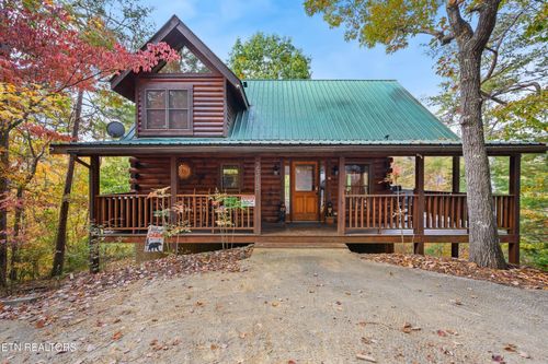 2313 Laughing Bear Way, Sevierville, TN, 37862 | Card Image