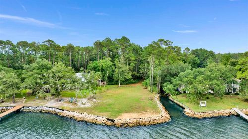 6618 E Bay Blvd, Gulf Breeze, FL, 32563-9736 | Card Image