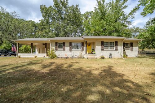 938 E Poplar Ave, Selmer, TN, 38375-1867 | Card Image
