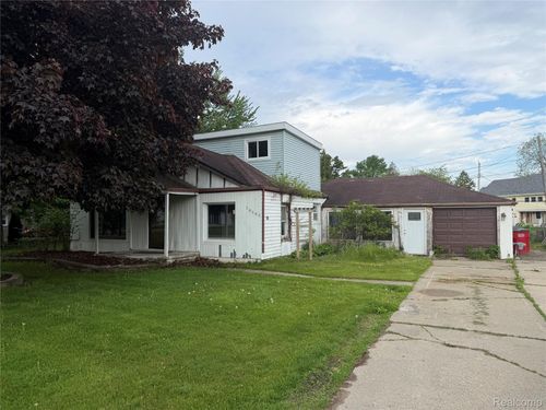 39865 Sylvia St, Harrison Township, MI, 48045-1541 | Card Image