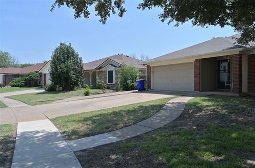 6313 Hunters Glen Drive, Watauga, TX, 76148 | Card Image