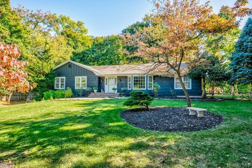 5 Pebble Hill Ct, Northport, NY, 11768-1354 | Card Image