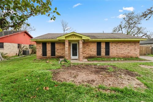 227 Barbara Drive, Clute, TX, 77531 | Card Image