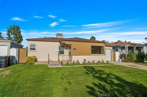 2026 N Evergreen St, Burbank, CA, 91505-1413 | Card Image