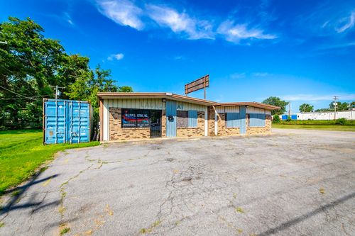 201 E Center St, Jacksonville, AR, 72076-4601 | Card Image