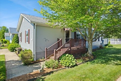 59 Robin Dr, Tiverton, RI, 02878-2393 | Card Image