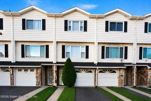 41 Carlyle Grn, Staten Island, NY, 10312-1727 | Card Image