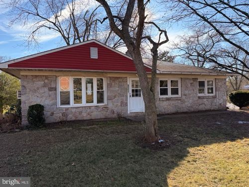 1238 Kauffman Rd, POTTSTOWN, PA, 19464-2302 | Card Image