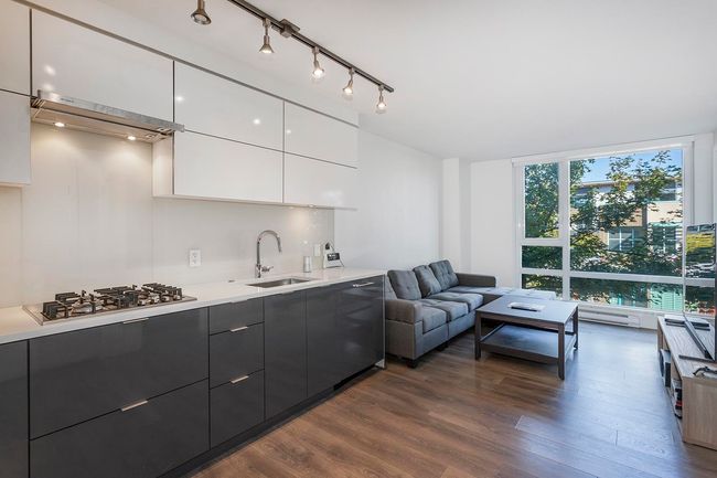 209 - 238 W Broadway, Condo with 1 bedrooms, 1 bathrooms and 1 parking in Vancouver BC | Image 2