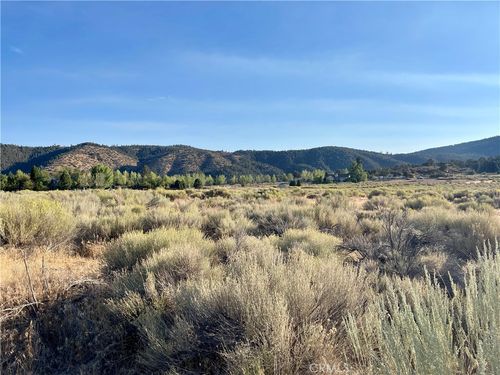 10500 Steinhoff Rd, Frazier Park, CA, 93225-9502 | Card Image