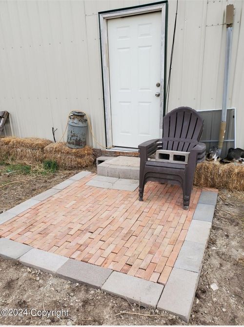 10 N Frontier Trl, Lusk, WY, 82225-6545 | Card Image