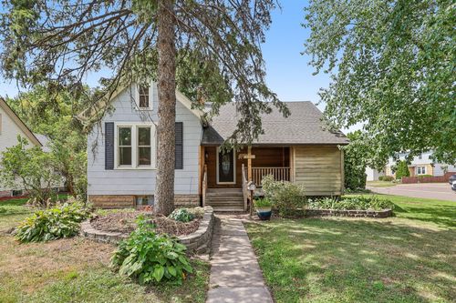 4571 1st Ave, White Bear Lake, MN, 55110-3435 | Card Image