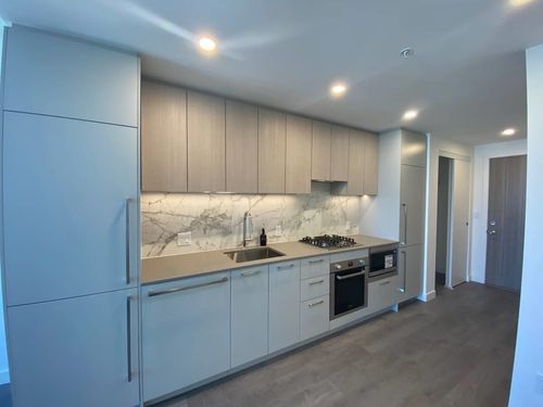 6468 Willingdon Ave, Burnaby, BC, V5H | Card Image