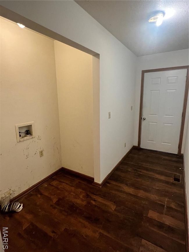 1114 S Main St, House other with 3 bedrooms, 2 bathrooms and 2 parking in Vandalia MO | Image 12