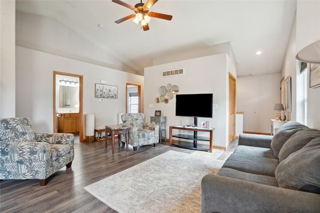 1727 Hunters Creek Way, Condo with 3 bedrooms, 3 bathrooms and null parking in Marion IA | Image 5