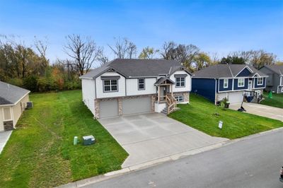 22903 S Ridgeview Drive, House other with 4 bedrooms, 3 bathrooms and null parking in Peculiar MO | Image 3