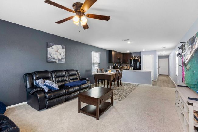 12 Trinity Cir, House other with 4 bedrooms, 3 bathrooms and 2 parking in Lockhart TX | Image 13