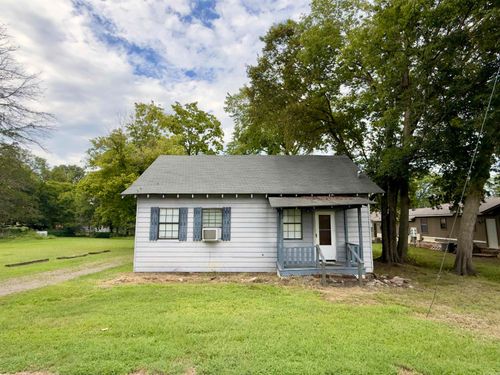 188 W Water St, Dover, AR, 72837-8703 | Card Image