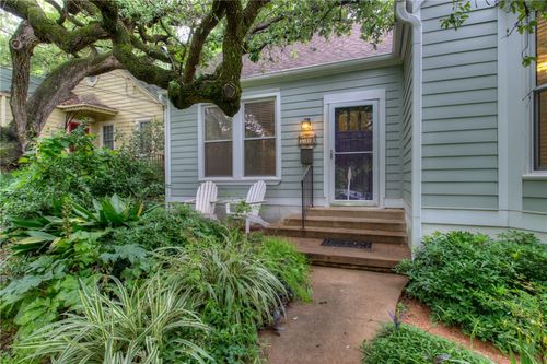 720 Sparks Ave, Austin, TX, 78705-3103 | Card Image