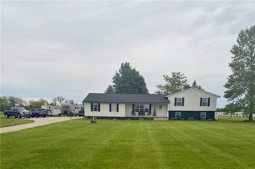 4201 Hussey Rd, Jamestown, OH, 45335-9518 | Card Image