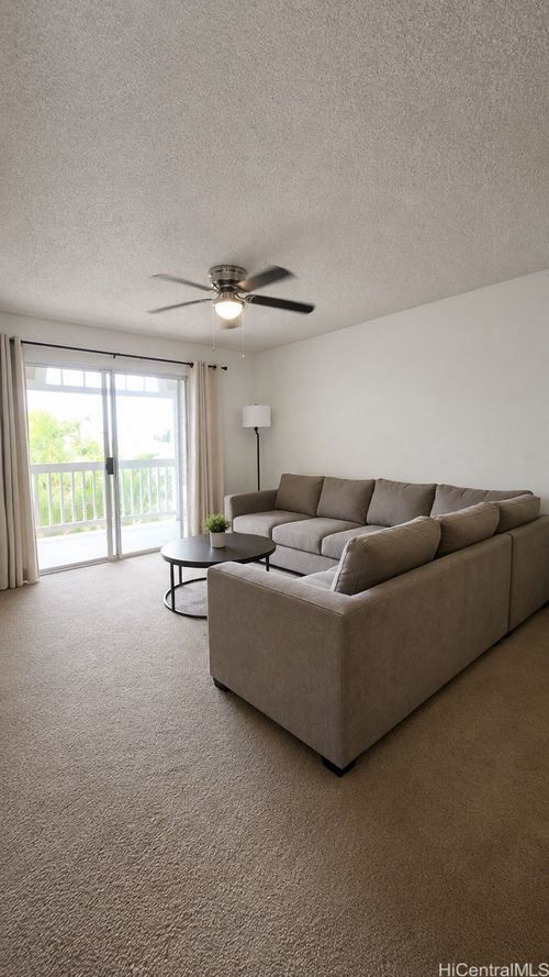 w204-94-537 Lumiaina St, Waipahu, HI, 96797-5743 | Card Image