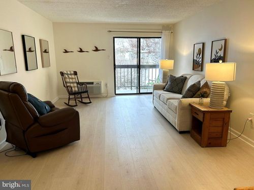 3j-700 Avondale Rd, WALLINGFORD, PA, 19086-6656 | Card Image