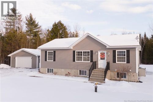 33 Lindsay Lane, Burton, NB, E2V0J7 | Card Image