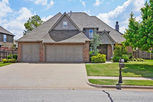 12643 S 67th East Ave, Bixby, OK, 74008-2372 | Card Image