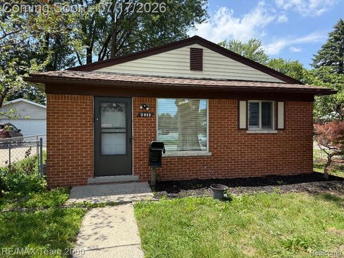 3912 S Gulley Rd, Dearborn Heights, MI, 48125-1551 | Card Image