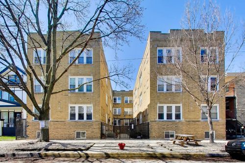 3w-4722 Kenneth Ave, Chicago, IL, 60630-4093 | Card Image