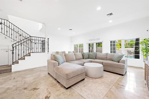 5-4517 Ne 21st Ave, Fort Lauderdale, FL, 33308-4701 | Card Image