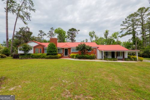 94 W Thigpen Ave, Lakeland, GA, 31635-1000 | Card Image