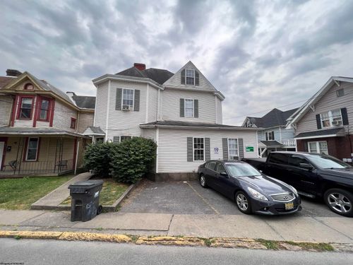 382 Forest Ave, Morgantown, WV, 26505-6077 | Card Image