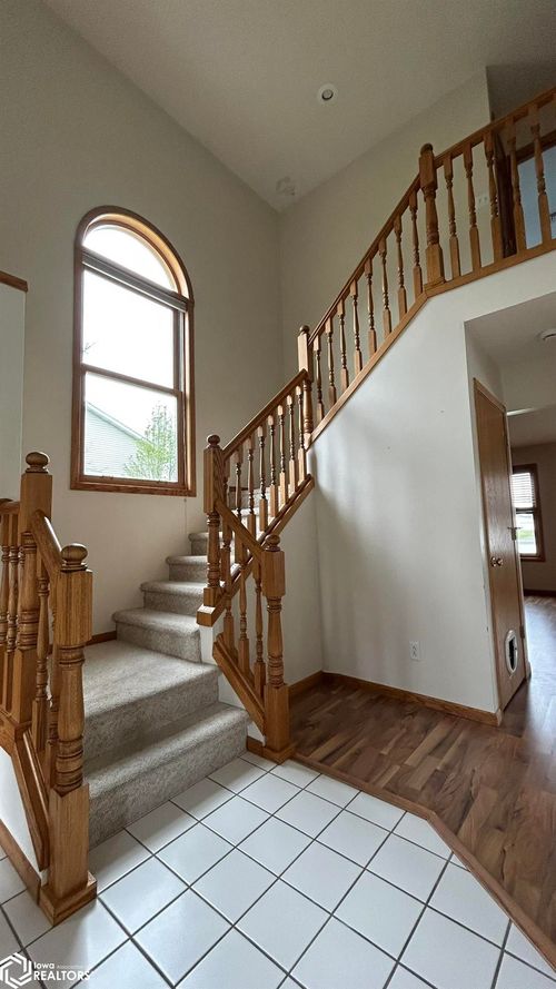 1612 Navajo St, Burlington, IA, 52601-3487 | Card Image
