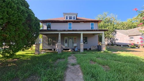 1303 5th St, Bay City, TX, 77414-5941 | Card Image
