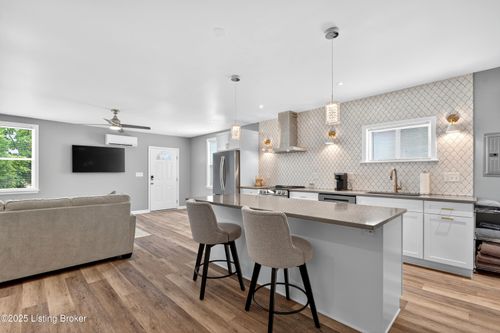 2-1537 W Market St, Louisville, KY, 40203-1333 | Card Image