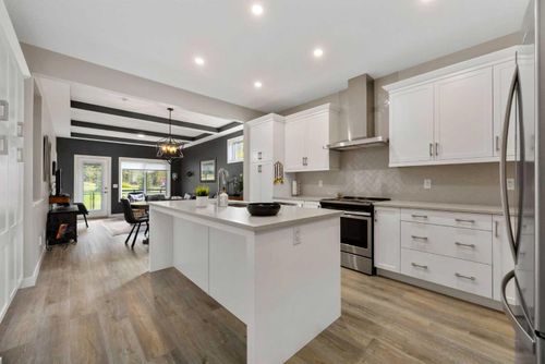 84 Riviera Crt, Cochrane, AB, T4C2V8 | Card Image