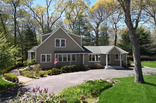 102 Woodbine Rd, South Kingstown, RI, 02879-2827 | Card Image