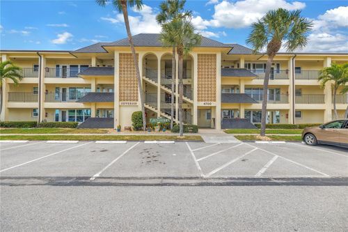 107-4700 Cove Cir, ST PETERSBURG, FL, 33708-2852 | Card Image