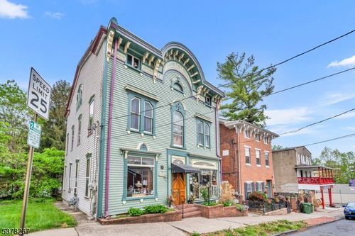 16 Greenwich St, Belvidere, NJ, 07823-1448 | Card Image