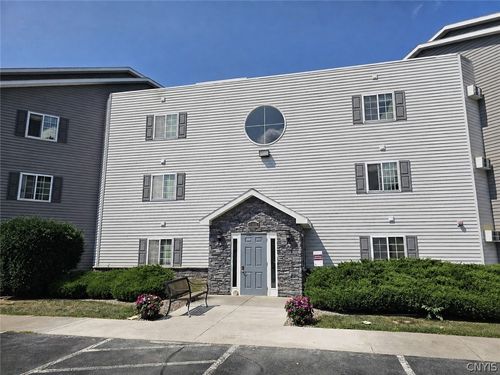 1403 Landrush Way, Baldwinsville, NY, 13027-6650 | Card Image