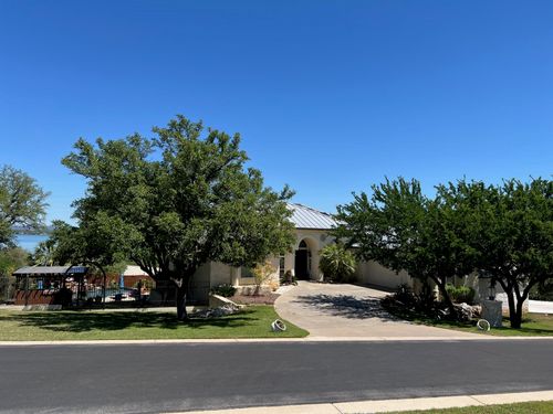 303 Left Ln, Horseshoe Bay, TX, 78657-5649 | Card Image