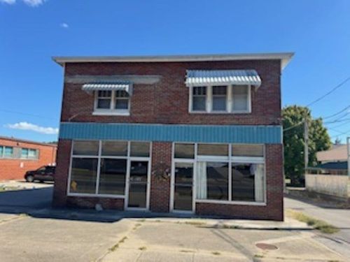 116 N Main St, Burkesville, KY, 42717-8995 | Card Image