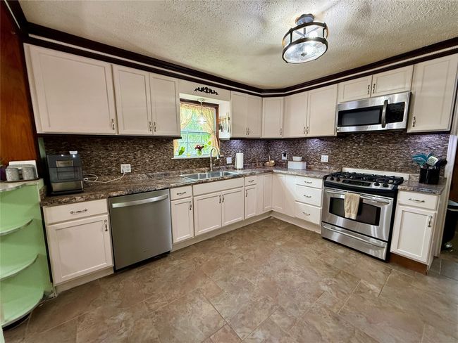 603 N Mesquite St, House other with 3 bedrooms, 3 bathrooms and null parking in Hico TX | Image 11