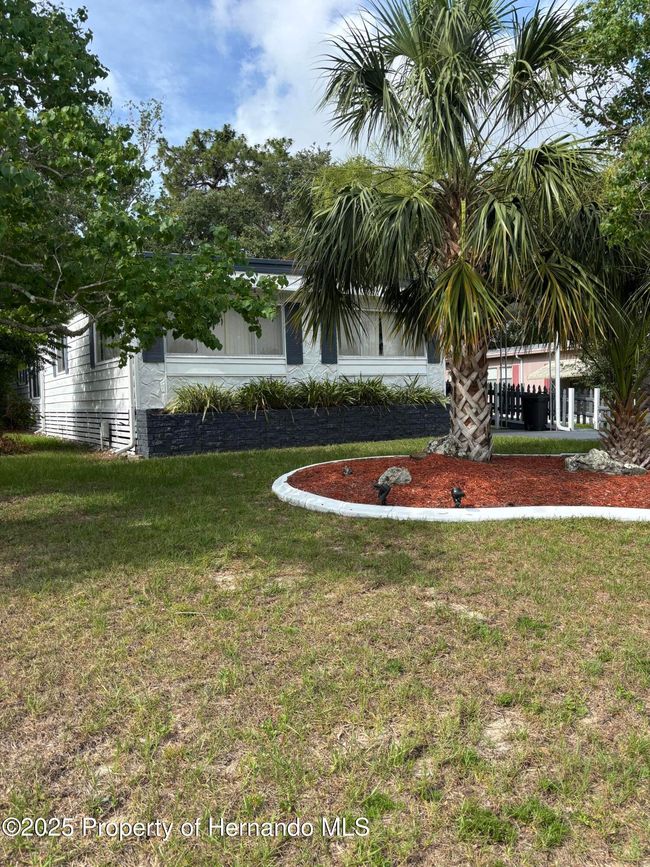 14334 Midfield St, House other with 3 bedrooms, 2 bathrooms and null parking in BROOKSVILLE FL | Image 4